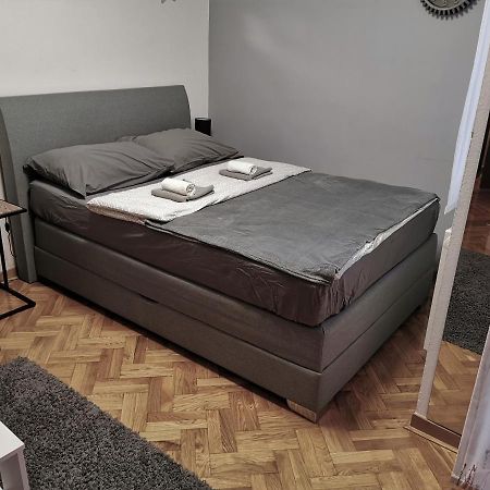 Time Keeper - Self Check In Apartment Osijek Bagian luar foto