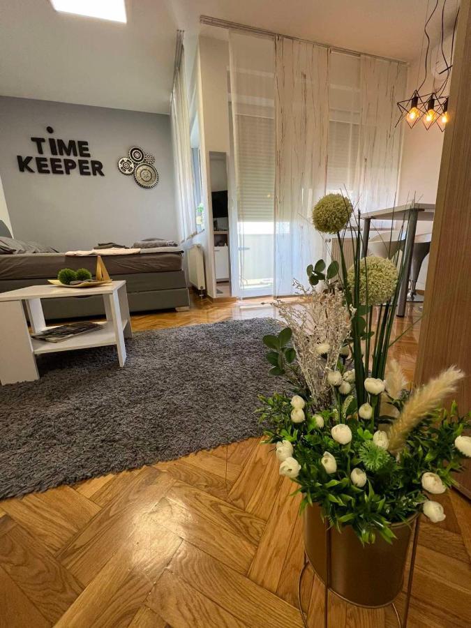 Time Keeper - Self Check In Apartment Osijek Bagian luar foto