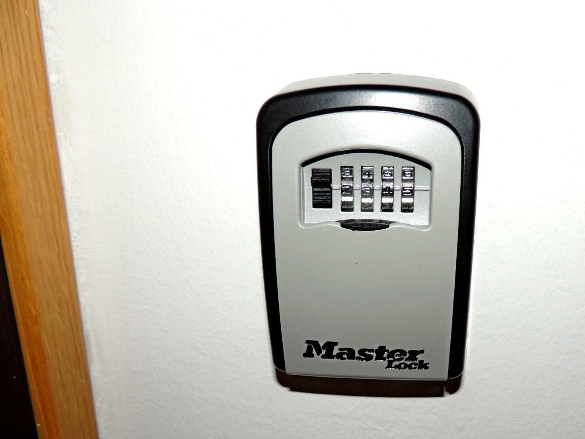 Time Keeper - Self Check In Apartment Osijek Bagian luar foto