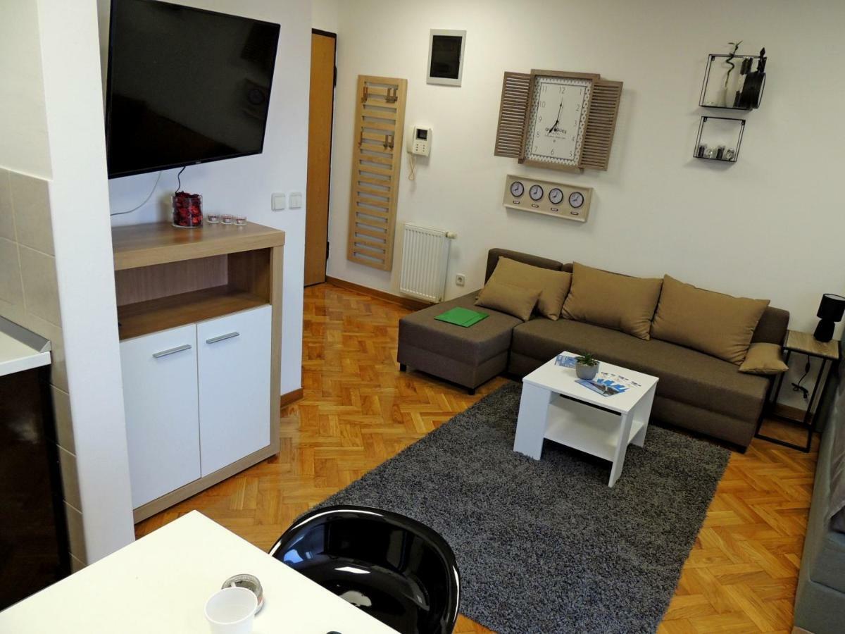 Time Keeper - Self Check In Apartment Osijek Bagian luar foto