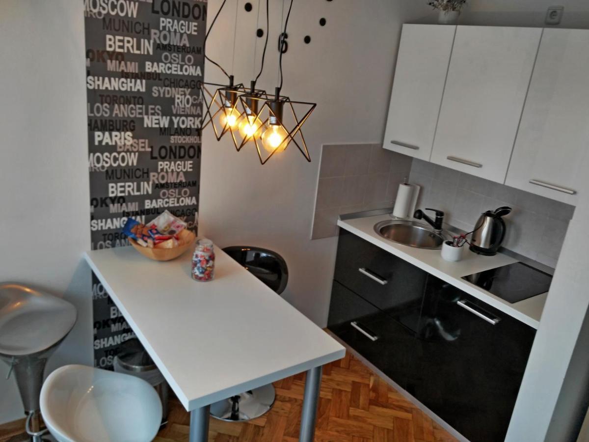 Time Keeper - Self Check In Apartment Osijek Bagian luar foto