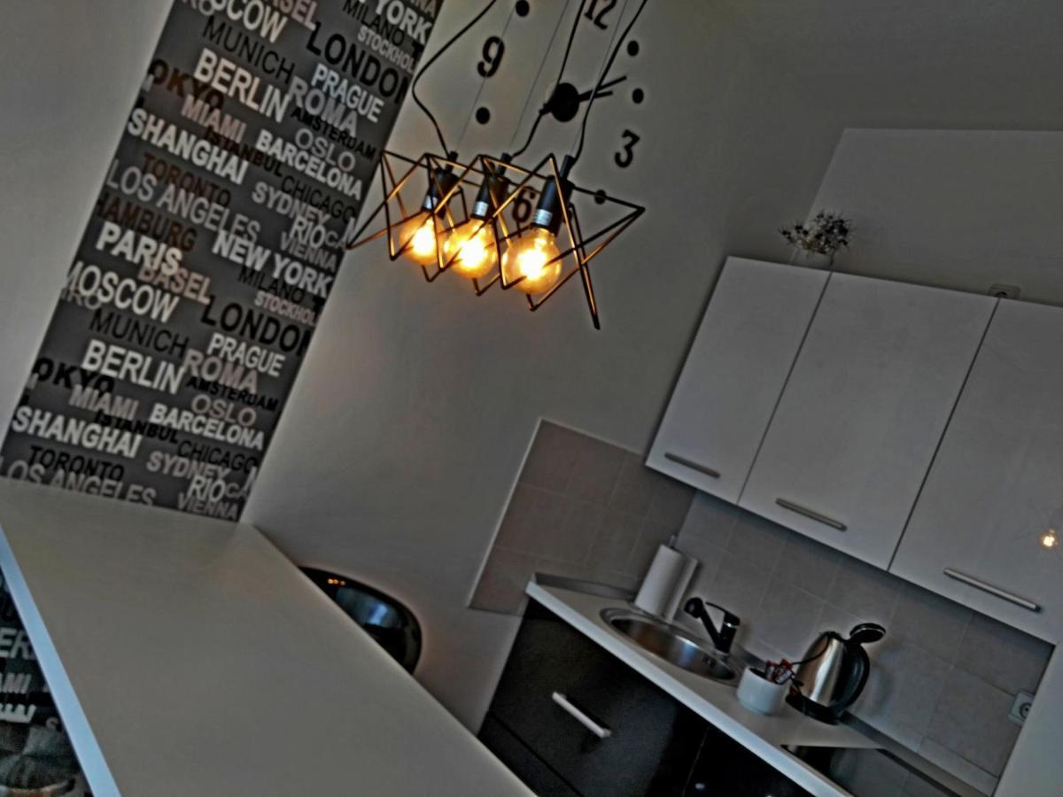 Time Keeper - Self Check In Apartment Osijek Bagian luar foto